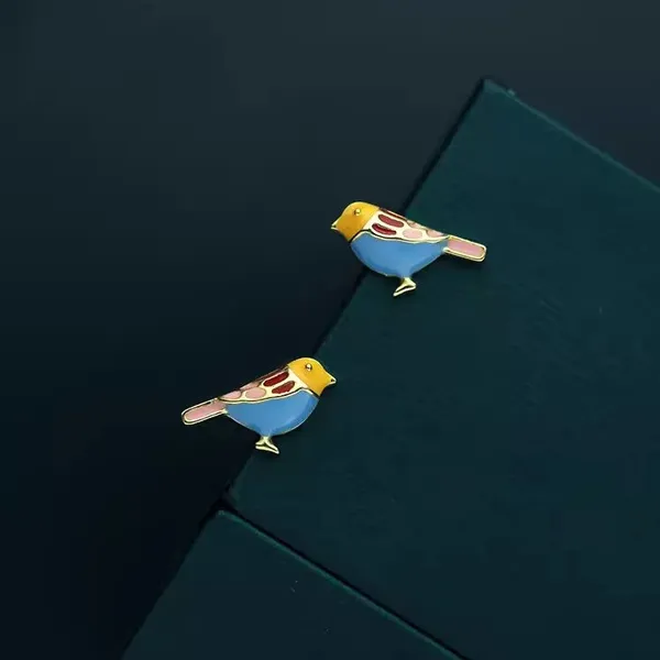 Gold_Stud_Earrings_For_Women